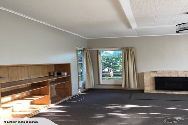 Photo of property in 72 Kent Street, Carterton, 5713