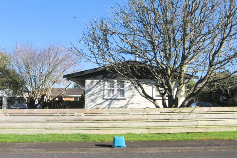 Photo of property in 13 Cargill Street, Papakura, 2110