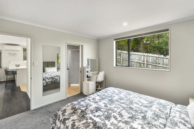 Photo of property in 17a Keri Vista Rise, Papakura, 2110