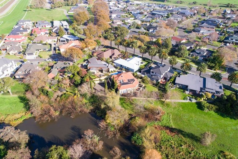 Photo of property in 5 The Oaks, Awapuni, Palmerston North, 4412