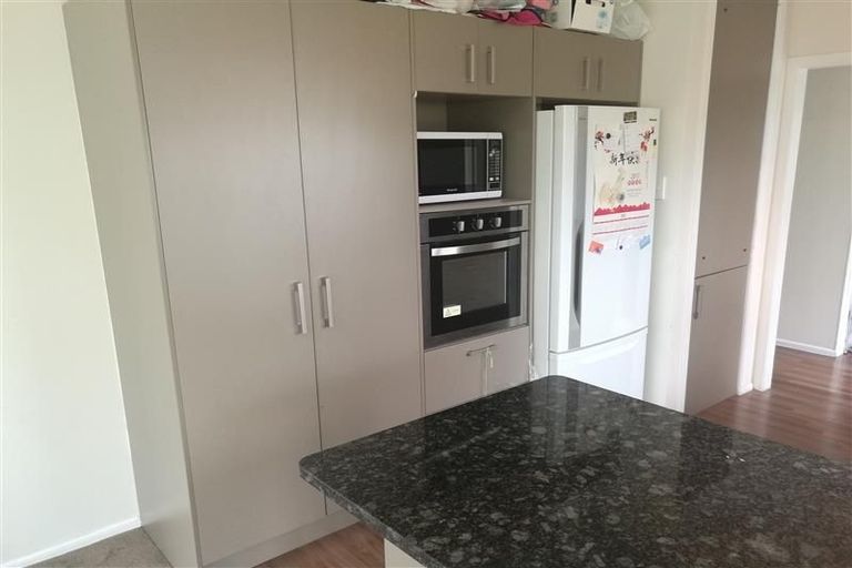 Photo of property in 1/11 Strid Road, Te Atatu South, Auckland, 0610