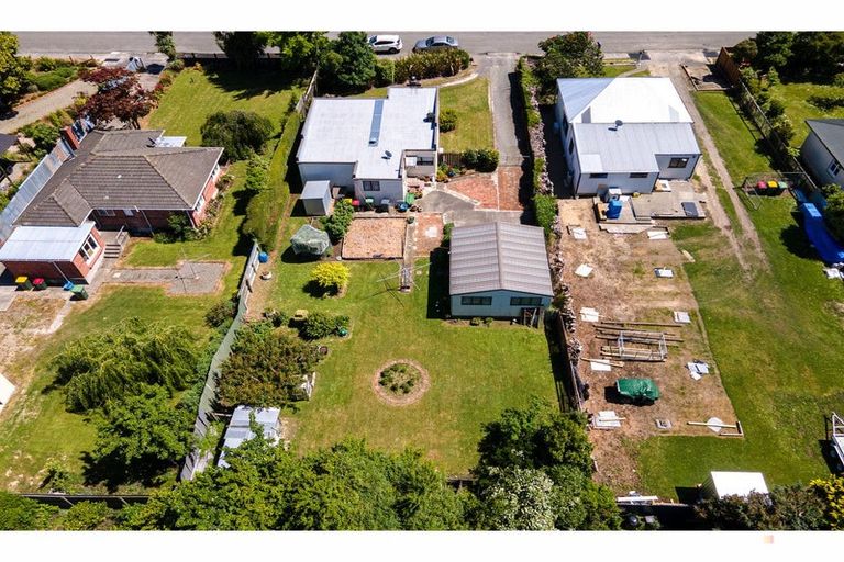 Photo of property in 39 Rhodes Street, Waimate, 7924