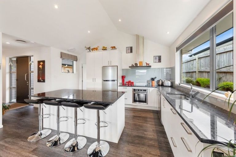 Photo of property in 86 Helenslee Road, Pokeno, 2402