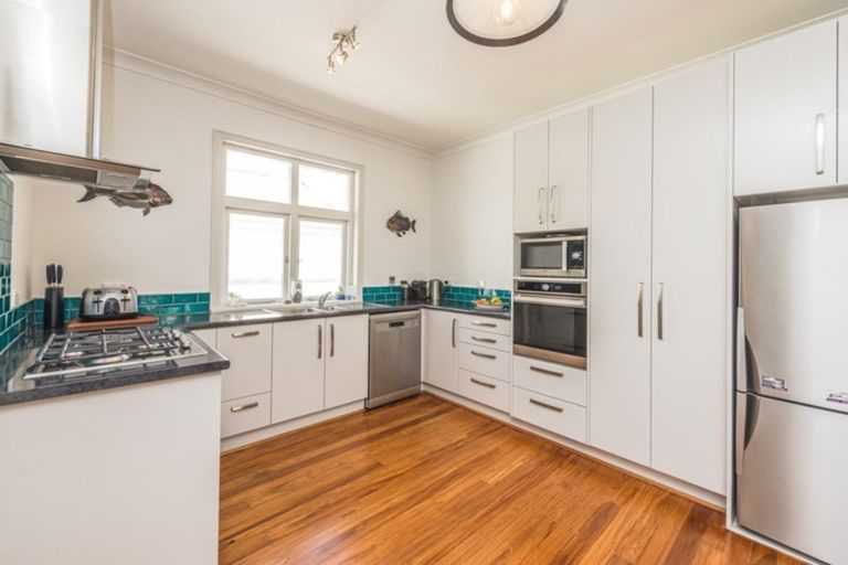 Photo of property in 3 Ngapuhi Street, Saint Johns Hill, Whanganui, 4501