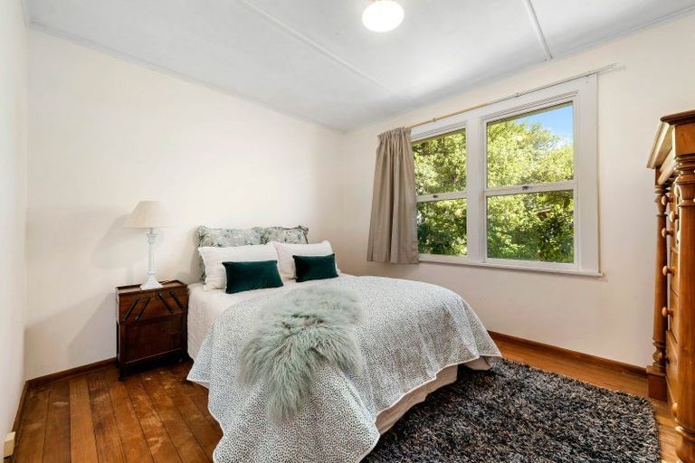 Photo of property in 82 Martindales Road, Heathcote Valley, Christchurch, 8022