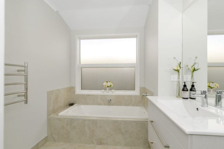 Photo of property in 27 Walter Lawry Road, Paerata, Pukekohe, 2124