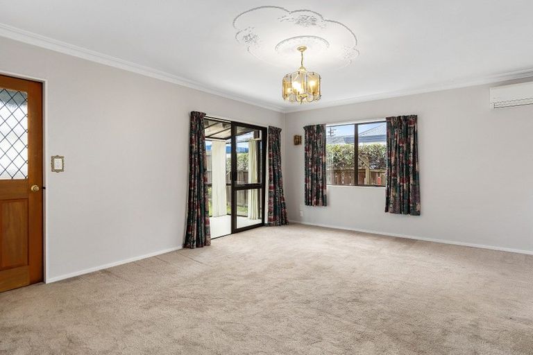 Photo of property in 8b Short Street, Otumoetai, Tauranga, 3110