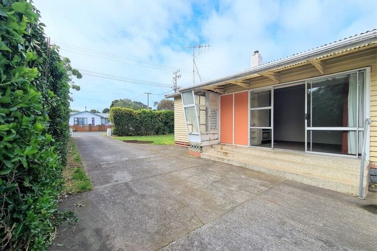 Photo of property in 114 Ihaia Road, Opunake, 4616