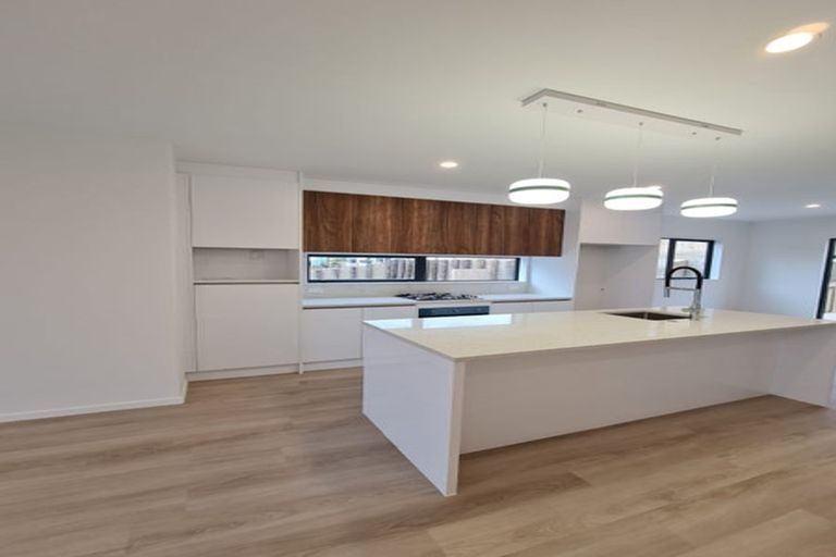 Photo of property in 14a Kotahitanga Street, Papakura, 2110