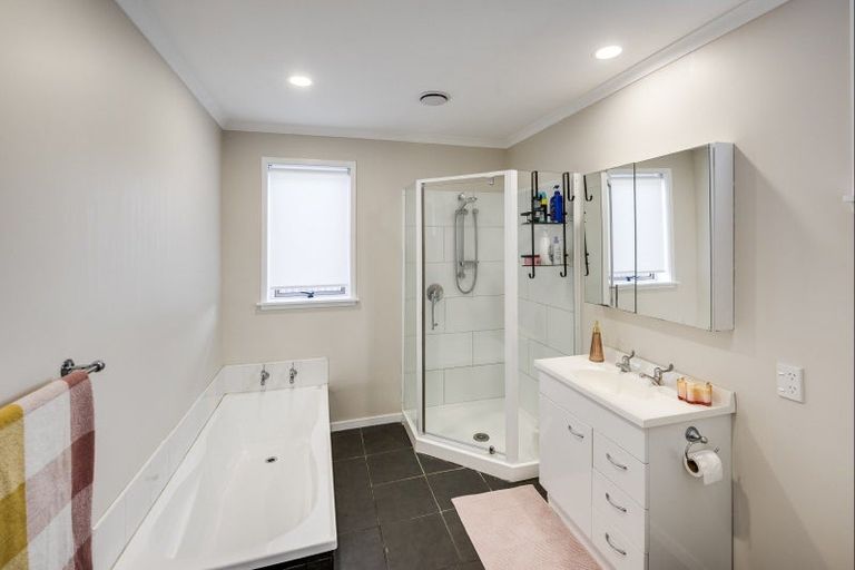 Photo of property in 16a Georges Drive, Napier South, Napier, 4110