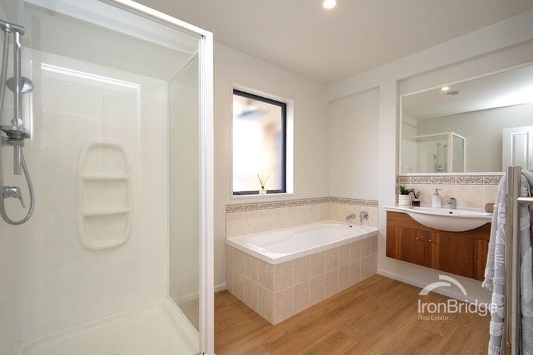 Photo of property in 33 Shearwater Drive, Woolston, Christchurch, 8023