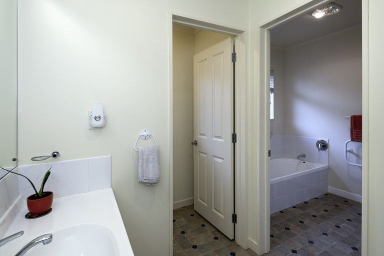 Photo of property in 11 Homewood Avenue, Levin, 5510