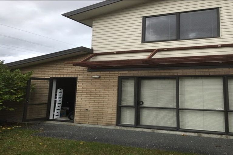 Photo of property in St Claire Village, 1/172 Mcleod Road, Te Atatu South, Auckland, 0610
