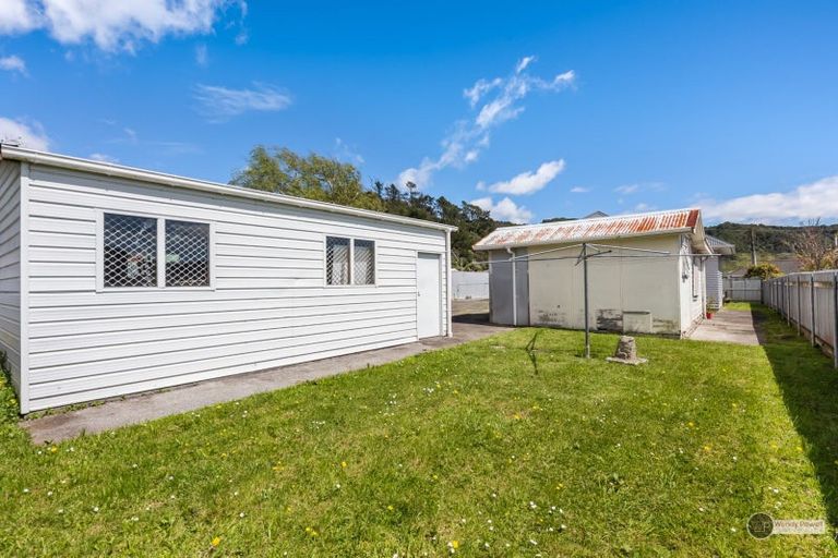 Photo of property in 4 Rata Street, Wainuiomata, Lower Hutt, 5014