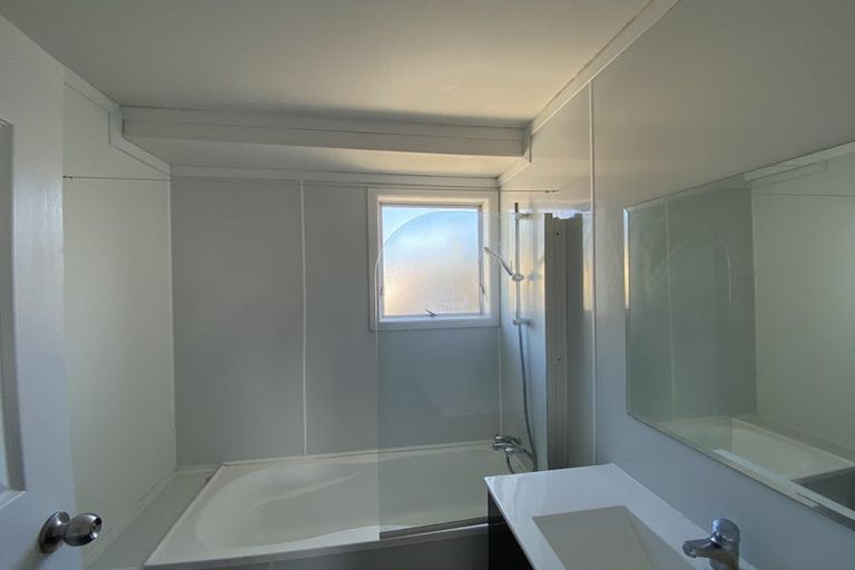 Photo of property in 21 Orly Avenue, Mangere, Auckland, 2022