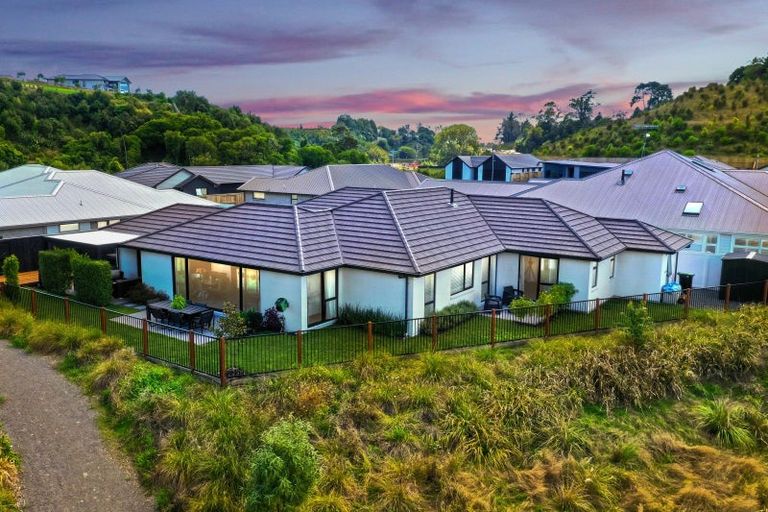 Photo of property in 84 Pakanga Grove, Pyes Pa, Tauranga, 3112