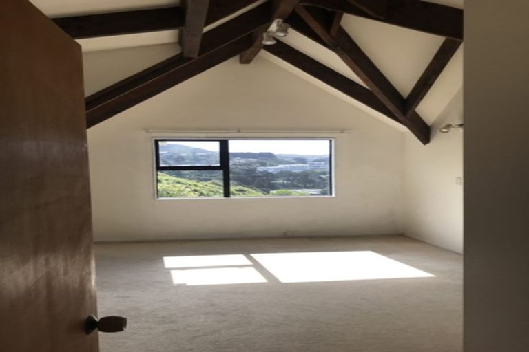 Photo of property in 17 Shastri Terrace, Khandallah, Wellington, 6035