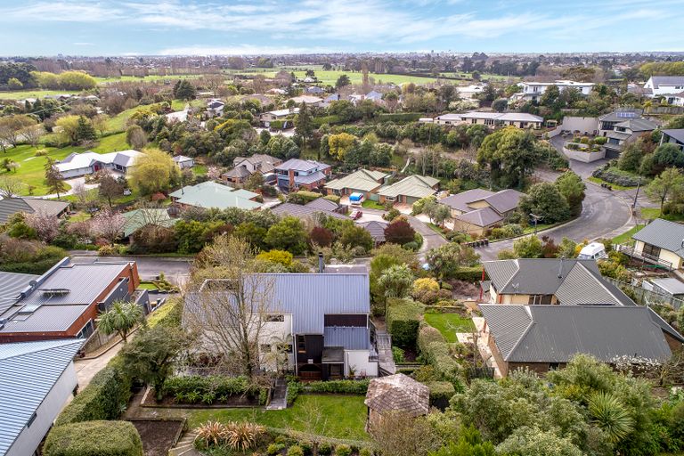 Photo of property in 18 Happy Home Road, Westmorland, Christchurch, 8025