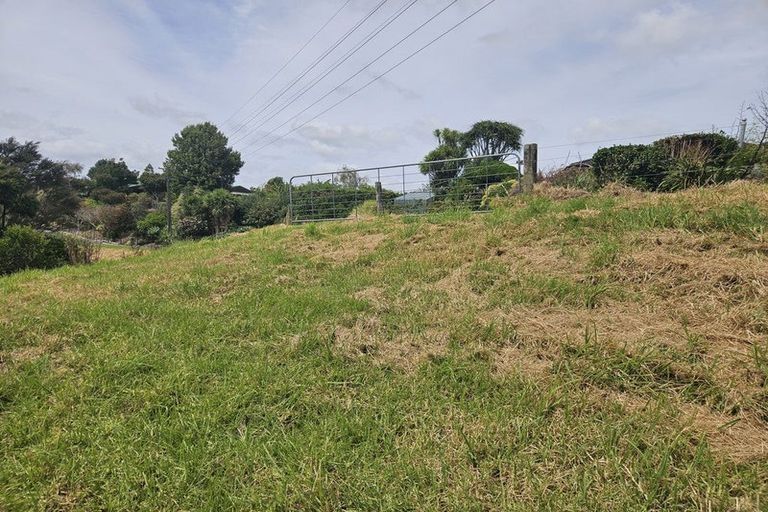 Photo of property in 216 Three Oaks Drive, Dairy Flat, 0794