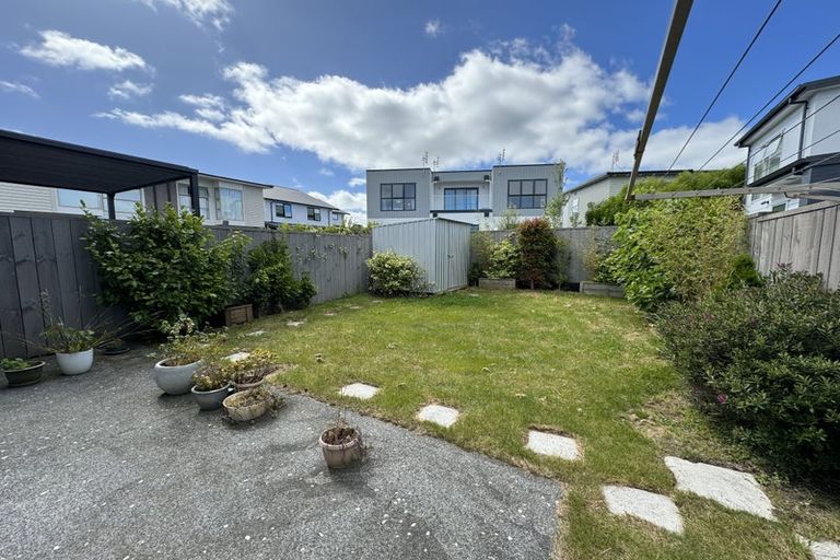 Photo of property in 26 Ian Morrison Road, Hobsonville, Auckland, 0616