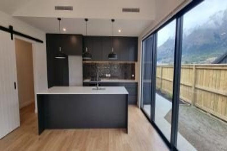 Photo of property in 3 Runholder Rise, Jacks Point, 9371