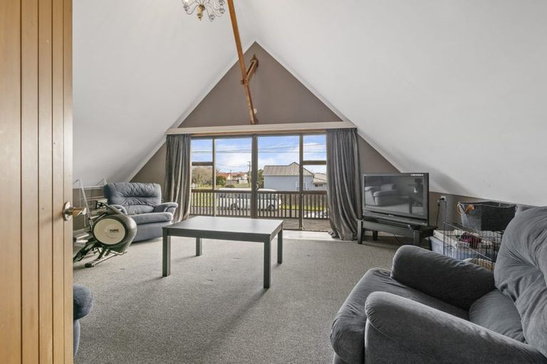 Photo of property in 16 Douglas Street, Hawera, 4610