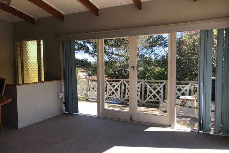 Photo of property in 30 William Souter Street, Forrest Hill, Auckland, 0620