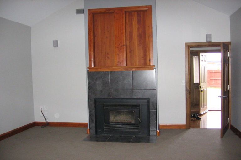 Photo of property in 70 Parnell Heights, Kelvin Grove, Palmerston North, 4414