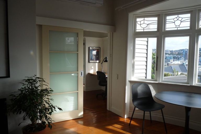 Photo of property in 68 Hawker Street, Mount Victoria, Wellington, 6011