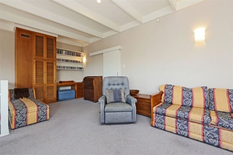Photo of property in 2/140 Te Mata Road, Havelock North, 4130