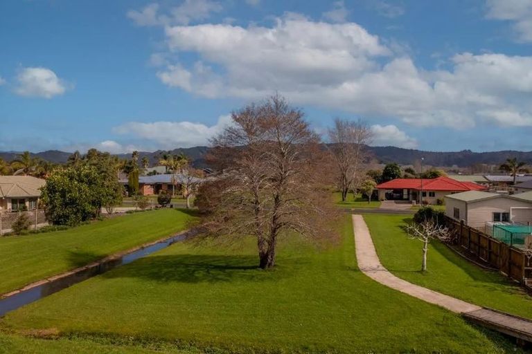 Photo of property in 25 Palm Drive, Whitianga, 3510