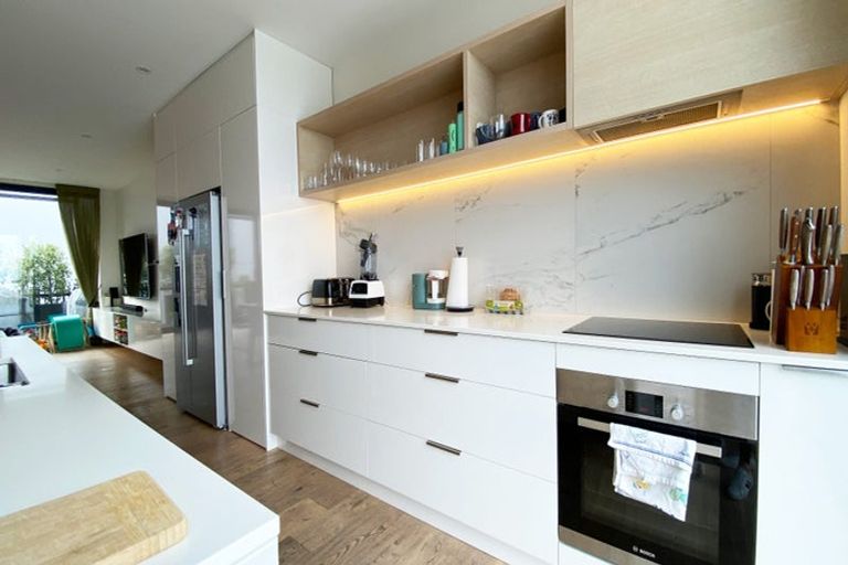 Photo of property in Sugar Lane Apartments, 11/31 Rawene Road, Birkenhead, Auckland, 0626