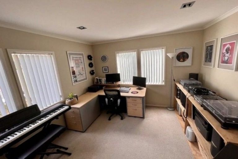 Photo of property in 11 Harwich Court, Gulf Harbour, Whangaparaoa, 0930