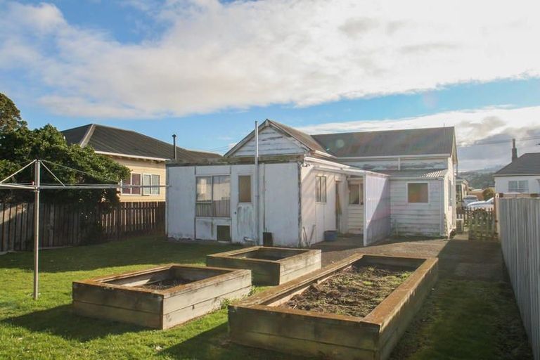 Photo of property in 13 De Carle Street, Saint Kilda, Dunedin, 9012