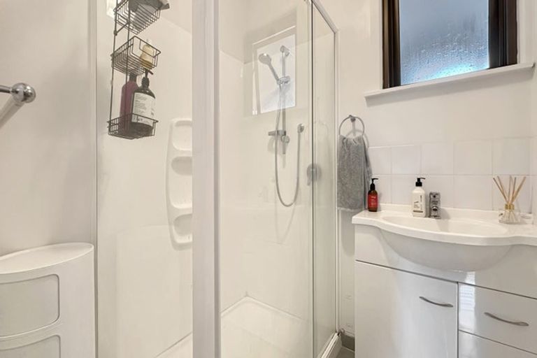 Photo of property in 23 Sloane Street, Glen Innes, Auckland, 1072