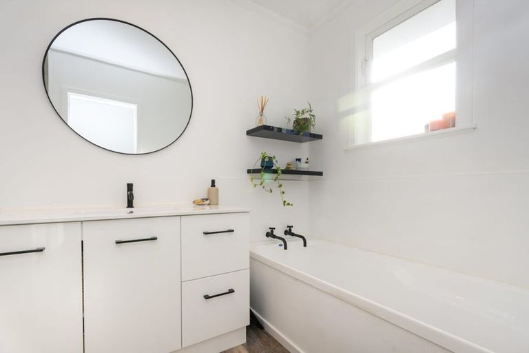 Photo of property in 11 Juliana Place, Awapuni, Palmerston North, 4412