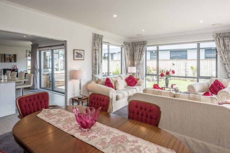 Photo of property in 12 Christow Court, Paraparaumu, 5032