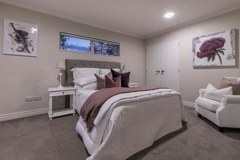 Photo of property in 188 Whangaparaoa Road, Red Beach, 0932