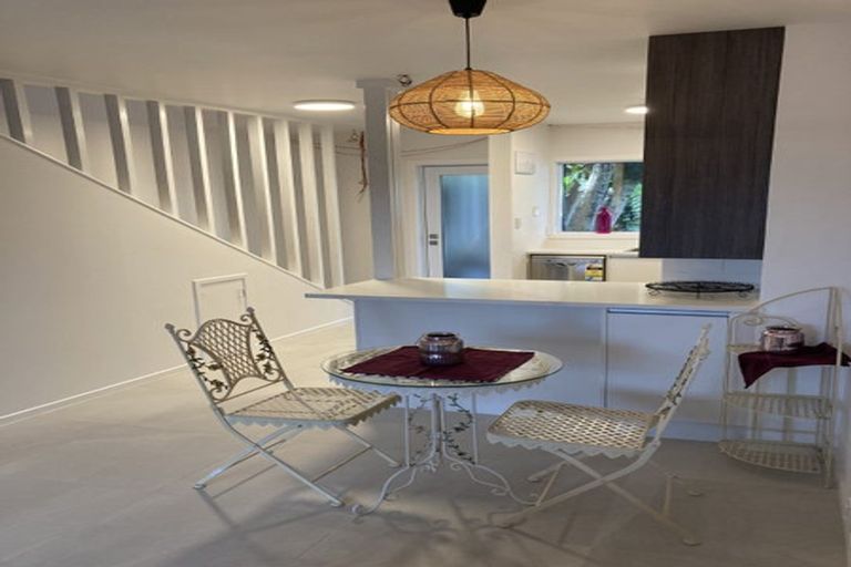 Photo of property in 5/72 Kitchener Road, Milford, Auckland, 0620