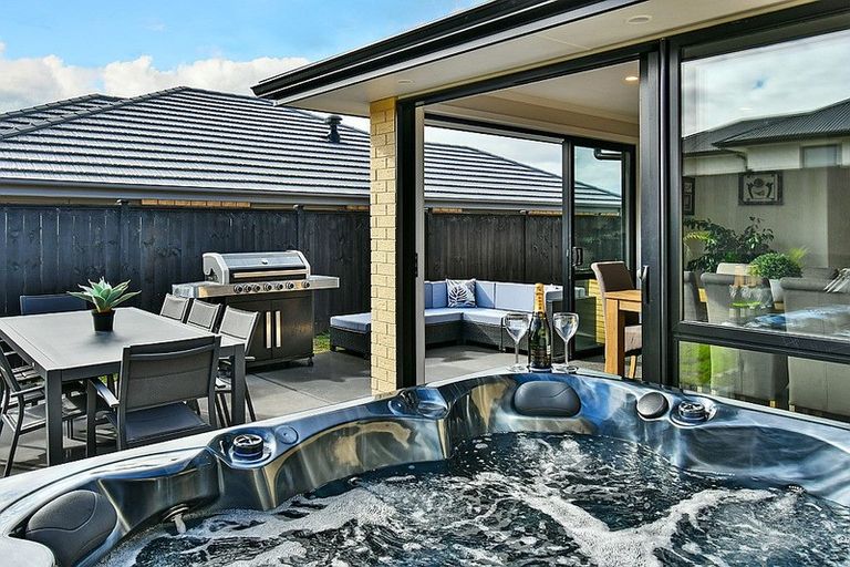 Photo of property in 96 Hitchen Road, Pokeno, 2402