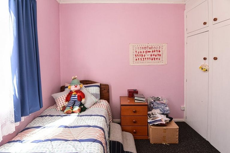 Photo of property in 15 Manchester Street, Tinwald, Ashburton, 7700