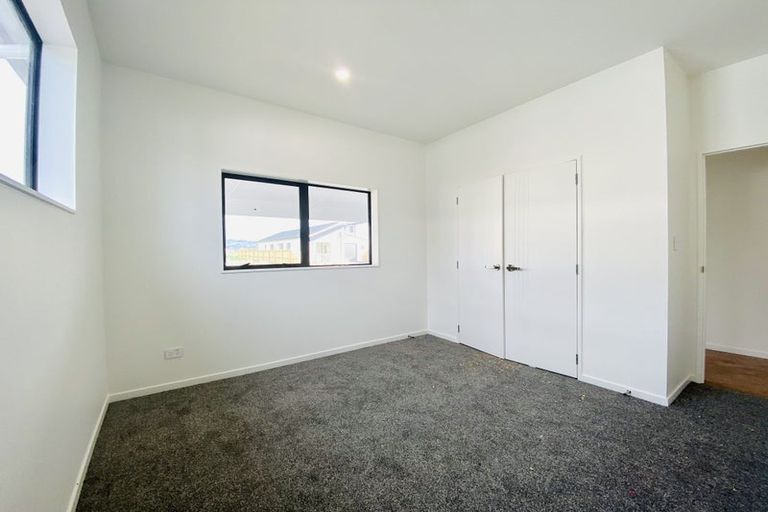 Photo of property in 14b Woven Place, Karaka, Papakura, 2113