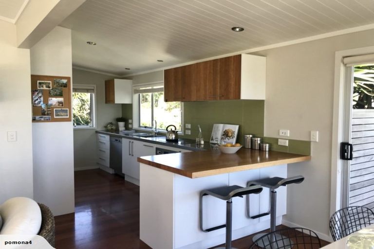 Photo of property in 60 Waitea Road, Muriwai, Waimauku, 0881