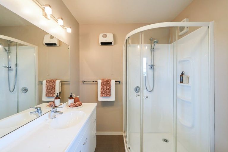 Photo of property in 239 Pomona East, Makarewa, Invercargill, 9876