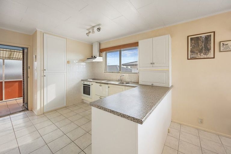 Photo of property in 5 Nicola Place, Mangere, Auckland, 2022