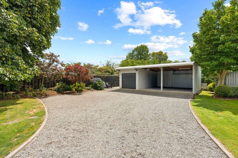 Photo of property in 1 Mahupuku Street, Greytown, 5712