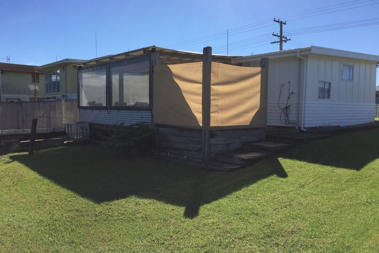 Photo of property in 26 Seaforth Road, Waihi Beach, 3611