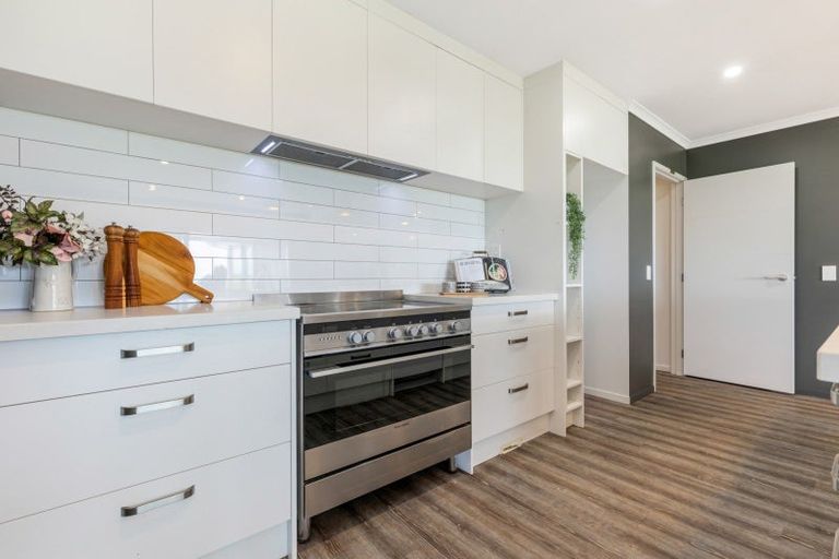 Photo of property in 890 Findlay Road, Pukorokoro / Miranda, Miranda, 2473