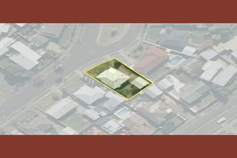 Photo of property in 19 Fife Crescent, Tamatea, Napier, 4112