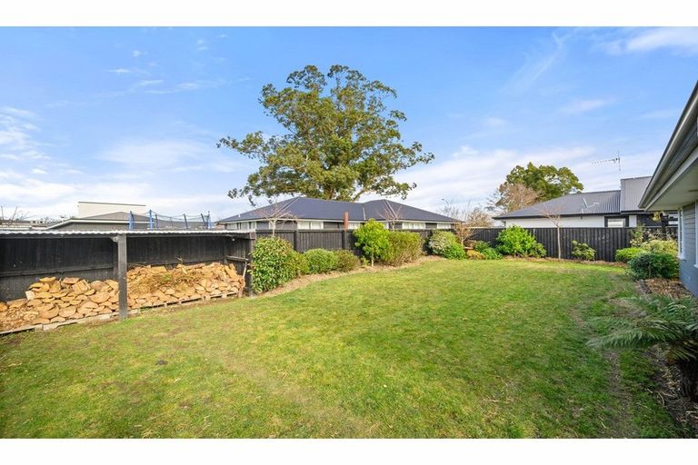 Photo of property in 4 Franklin Drive, Rangiora, 7400